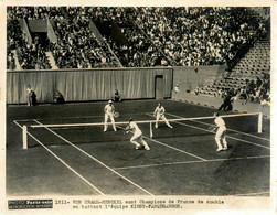 Tennis , Sport * Tennisman CRAMM HENCKEL Battant KIRBY FARQUHARSON Champion France Double * Photo Ancienne - Tennis