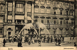 ** T2 Berlin, Schlossbrunnen / Neptunbrunnen, Fountain - Unclassified