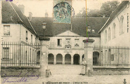 Chaumont En Vexin * Place De L'hôtel De Ville * Mairie - Chaumont En Vexin