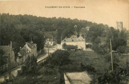 Chaumont En Vexin * Rue Et Panorama Sur La Ville - Chaumont En Vexin