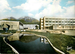 Argeles Gazost * Le Nouveau Lycée Climatique * école Groupe Scolaire - Argeles Gazost