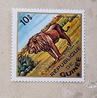 GUINEE  Felins, Lion Yvert N° 548 Neuf Sans Charnière MNH - Roofkatten