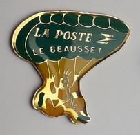 UU159 Pin's La Poste PTT LE BEAUSSET VAR Parachute Parachutisme Achat Immédiat - Parachutisme