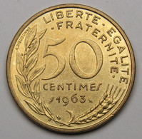 RARE En L'ETAT : SUP++ ! 50 Centimes Marianne, Col à 4 Plis, Bronze-aluminium, 1963 - V° République - 50 Centimes