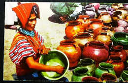 ► GUATEMALA  - Indian Girl - Potery - Guatemala