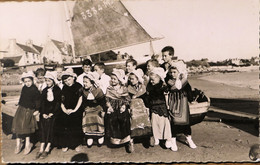 Carte Postale : 29 : ILE DE BATZ : Jeune Groupe Folklorique Des Ecoles Publiques - Ile-de-Batz