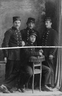 1914 / CARTE PHOTO / 2 RG ( MONTPELLIER ) / 2e REGIMENT DU GENIE / POILUS / PHOTOGRAPHIE BRAS A MONTPELLIER - Guerra, Militari