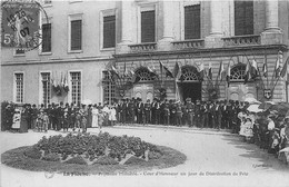 72-LA FLÉCHE-COUR D'HONNEUR UN JOUR DE DISTRIBUTION DE PRIX - La Fleche