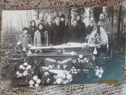 POST MORTEM FUNERAL , DEAD WOMAN  IN COFFIN  ,0 - Funeral