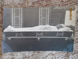 POST MORTEM FUNERAL , DEAD MAN  IN COFFIN  ,0 - Funeral