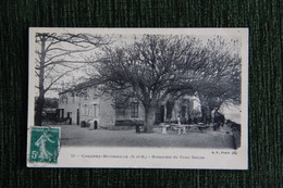 Le COUDRAY MONTCEAUX - Restaurant Du Vieux Garçon - Sonstige & Ohne Zuordnung