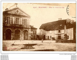 CPA ( Réf : N390) 8718 BEAUFORT (39 JURA) Place De L'Hôtel-de-Ville (animée) - Beaufort