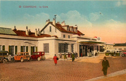 Compiègne * La Place De La Gare * Ligne Chemin De Fer * Automobile Voiture Ancienne - Compiegne