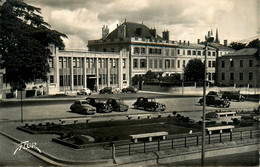 Niort * Place De La Poste * Automobiles Anciennes CITROEN Citroën Traction - Niort