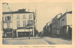 42-FEURS- CARREFOUR ET RUE DE LA REPUBLIQUE - Feurs