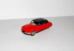 MECCANO - DINKY TOYS - CITROEN DS 19 ROUGE REF 24C - ECH 1/43  ANCIEN MINIATURE AUTOMOBILE        (030122DT.1) - Dinky