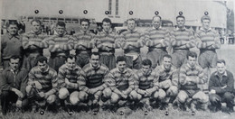 FC GRENOBLE  Grande Photo Légendée Avec Nom Des Joueurs. Découpée Dans Revue De 1954 - Rugby