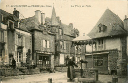 Rochefort En Terre * La Place Du Puits * Villageois Coiffe - Rochefort En Terre