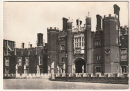 Hampton Court Palace , Middlesex - Middlesex