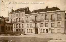 Néris Les Bains * Place Et Hôtel Léopold Et Albert 1er - Neris Les Bains