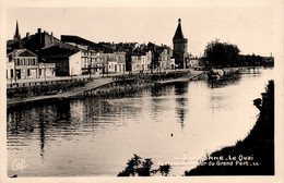 Libourne * Vue Sur Le Quai De L'isle Et La Tour Du Grand Port * Chaussures DELBOS Et MABILE - Libourne