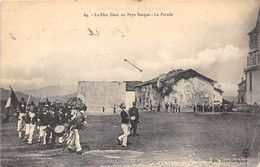 64-LA FÊTE DIEU AU PAYS BASQUE, LA PARADE - Saint Palais