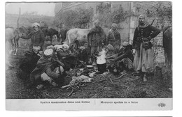 CPA, Guerre 1914-15, Spahis Marocains Dans Une Ferme, Animée, Dos Vierge ELD - War 1914-18