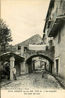 Annot * Un Coin D'une Rue Du Village * Le Lavoir * Villageois - Autres & Non Classés