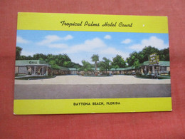 Tropical Palms  Hotel Court.        Daytona  Beach  Florida > Daytona        Ref 5509 - Daytona