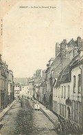 HESDIN - La Rue Du Général Tripier. - Hesdin