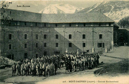 Mont Dauphin * Vue Sur La Caserne Rochambaud * Militaire Militaria - Other & Unclassified