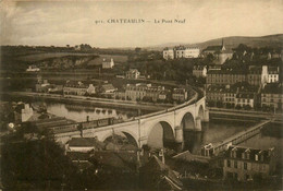 Châteaulin * Vue Sur Le Pont Neuf * Passage D'un Train * Ligne Chemin De Fer - Châteaulin