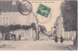 37 - REUGNY - 1908 - PLACE DE HOTEL DE VILLE PRES DE L'EGLISE - Reugny