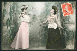 CPA 1910 Duel Feminin à L'épée Femme Dénudée Fleuret - Escrime