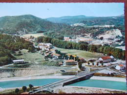 13 - MEYRARGUES - Vue Pittoresque Aérienne. (CPSM) - Meyrargues