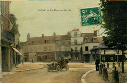 Patay * La Place Du Marché * Automobile Ancienne * Halle * Cpa Toilée Colorisée - Autres & Non Classés