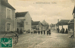 Thignonville * Une Rue * Village - Puiseaux