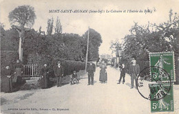 76 - MONT SAINT AIGNAN : Le Calvaire Et L'Entrée Du Bourg ( Animation ) - CPA Village - Seine Maritime - Mont Saint Aignan