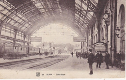 Carte Postale Ancienne: DIJON: Sous Gare Avec Train à L'arrêt. - Dijon
