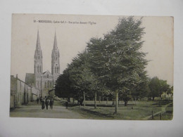 MACHECOUL Vue Prise Devant L'Eglise, Animation - Carte Postale Ancienne 44 LOIRE ATLANTIQUE - Machecoul