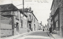 89 Yonne - CPA - SERGINES - La Rue Des Treilles - La Poste - Postes - - Sergines