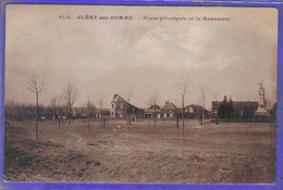 Carte Postale 80. Cléry-sur-Somme  Place Principale Et Le Monuments Aux Morts  Très Beau Plan - Autres Communes