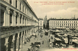Toulouse * La Place Du Capitole Pendant Le Marché * Marchands Foire * Grand Hôtel * Tramway Tram - Toulouse
