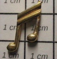 1215a Pin's Pins / Beau Et Rare / THEME : MUSIQUE / NOTE DE MUSIQUE DOUBLE CROCHE METAL JAUNE - Musique