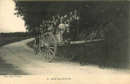 Loiret * Sur La Route * Attelage Cheval Enfants Colonie De Vacances * éditeur Hue à Orléans - Orleans