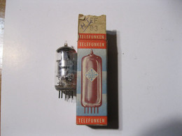 Telefunken Tube EF 83  - Made In Gremany - Au Dos : U7107402 - Vacuum Tubes