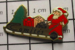 1917 Pin's Pins / Beau Et Rare / THEME NOEL / COMITES AGF PERE NOEL ET SON TRAINEAU PLEIN DE CADEAUX - Christmas