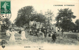 Aubière * Sur Les Caves * Villageois élégants - Aubiere