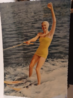 Cartolina Donna Fa Sci Nautico ,water Ski 1951 - Ski Náutico