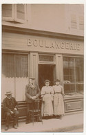 CPA - Vitrine D'une Boulangerie, 4 Personnes... à Localiser - A Identifier